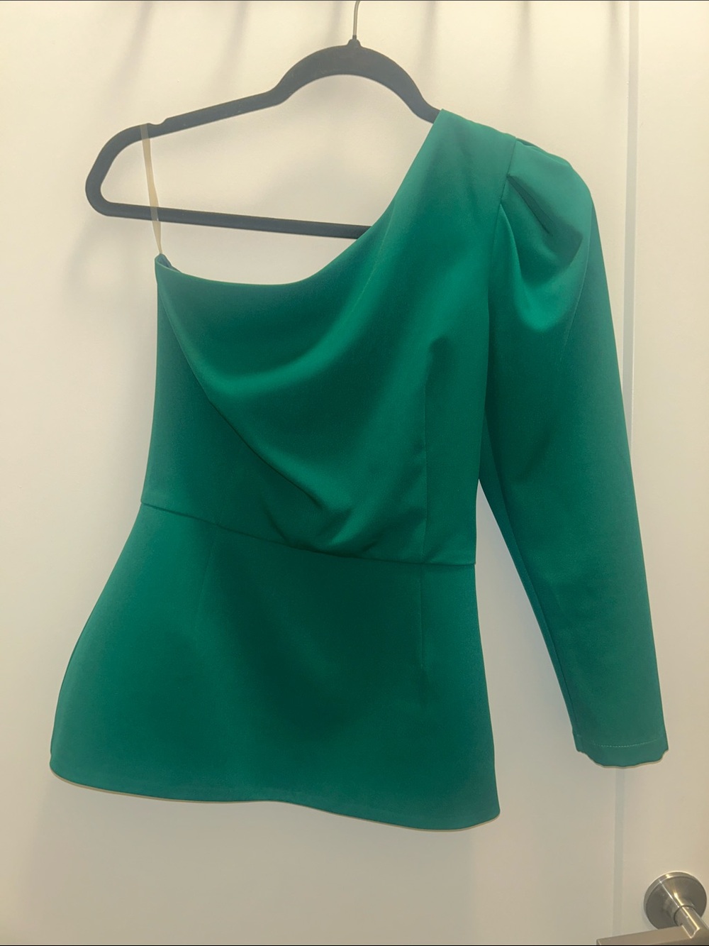 Asymmetric One-Shoulder Emerald Green Puff Sleeve Top
